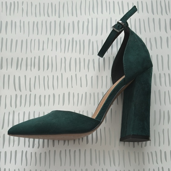 ASOS Size 3 Hunter green suede pointy toe heels w/ankle strap - Picture 2 of 6